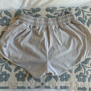 lululemon white classic hotty hot shorts